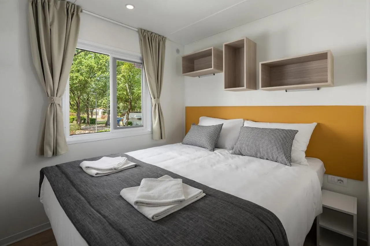 Camping Ulika Mobile Homes - Naturist Červar-Porat Ferienpark