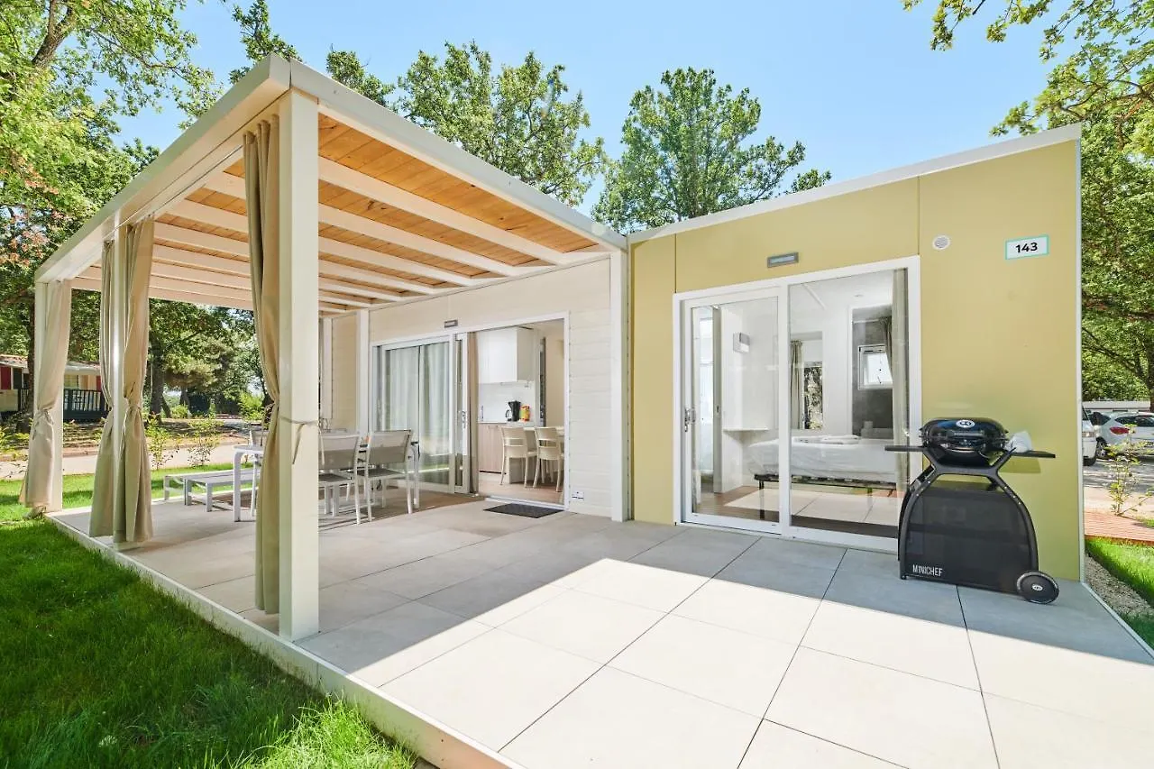 Camping Ulika Mobile Homes - Naturist Červar-Porat 4*,