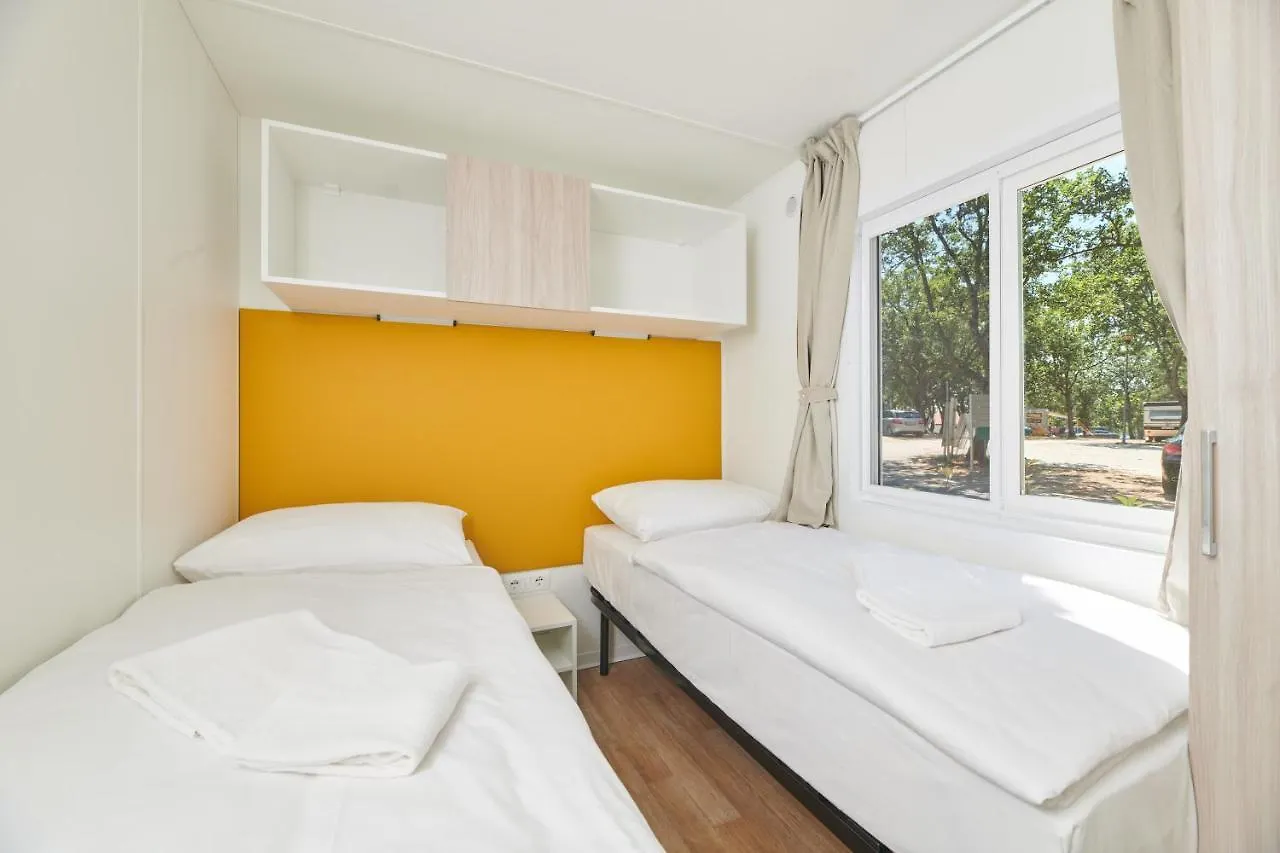 Camping Ulika Mobile Homes - Naturist Cervar-Porat
